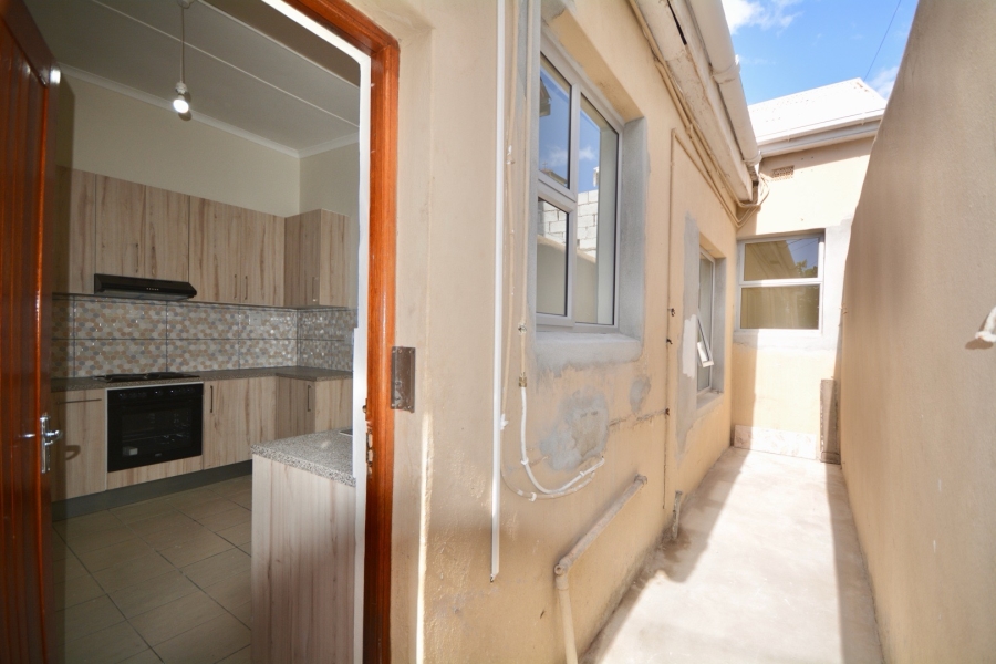 To Let 2 Bedroom Property for Rent in Walmer Estate Western Cape